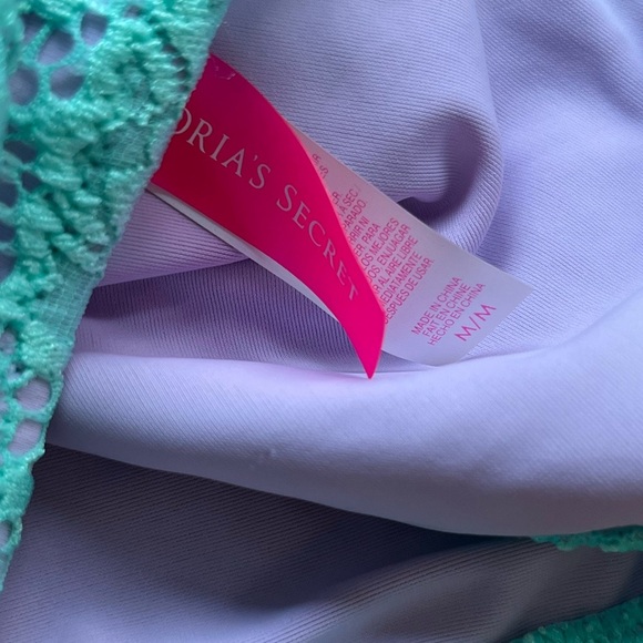 Victoria’s Secret lace side tie bikini bottoms size medium - Picture 4 of 6